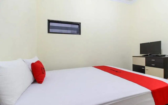 Reddoorz near Rumah Sakit Condong Catur