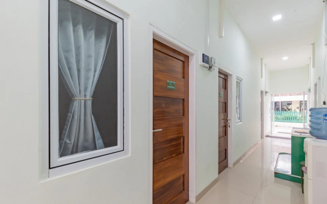 Urbanview Hotel Nakasya Burangrang – Guest Rooms – Bandung