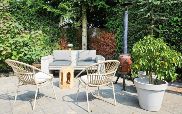 Chalet Kieftveen With hot tub for Four Person
