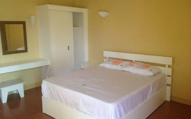 Moalboal Beach Resort