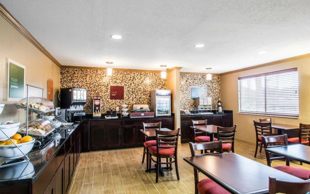 Best Western Plus Plant City Hotel