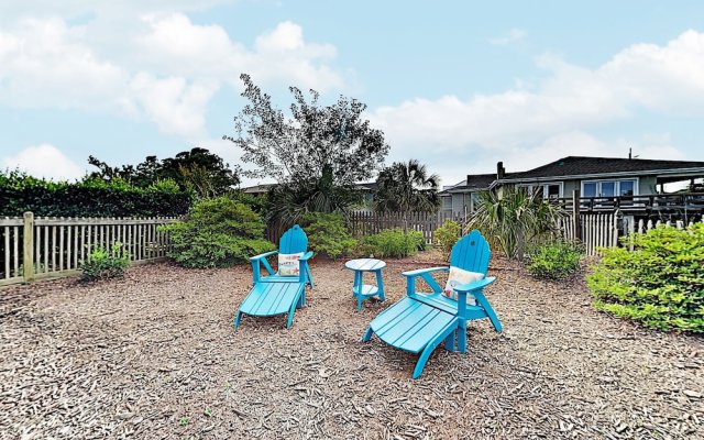 New Listing! Oceanfront Getaway - Steps To Sand 3 Bedroom Home