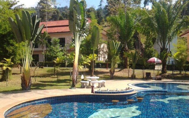 Golden Cliff Beach Resort (SHA Extra Plus)