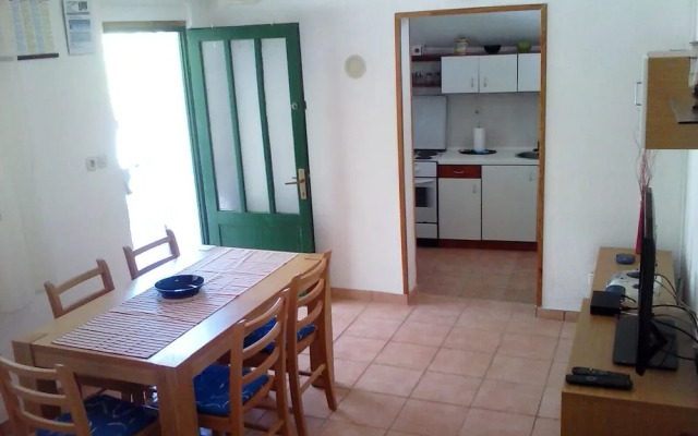 Ivica1- Great Location Next to the sea - H