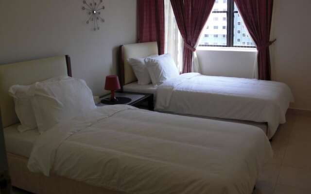 8 O Clock Lodge Condo Bandar Utama