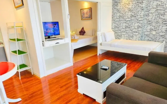 KL Grand Service Suite at Times Square