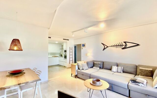 Luxury Apartment Overlooking Javea Bay and Mountains