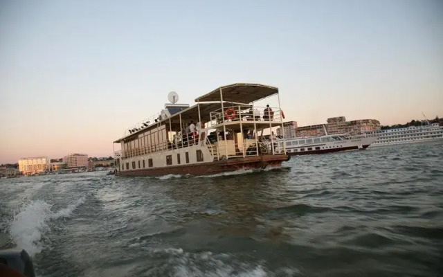 Hotel Plutitor SERANO