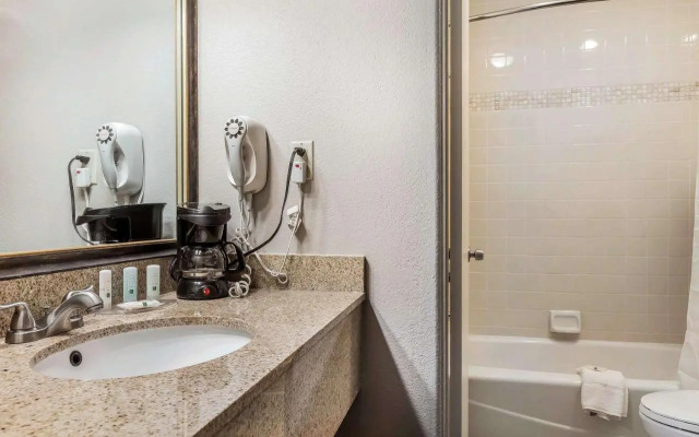 Comfort Inn La Estancia