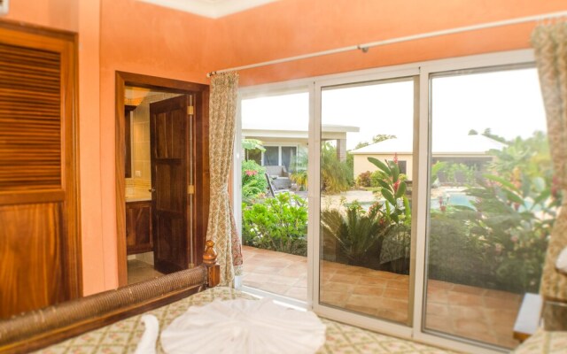 Well Furnished w Private Pool, BBQ & Palapa Bar