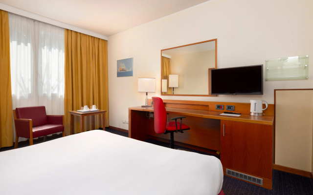 Crowne Plaza Venice East by IHG