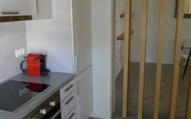 Deluxe Apartment in Vouliagmeni