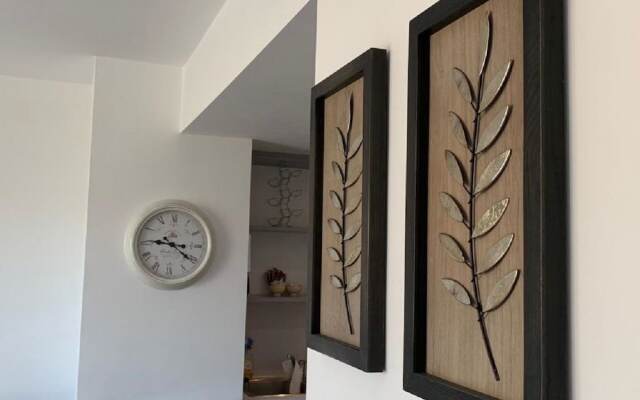 Two Bedroom Balcony Apartment Liverpool