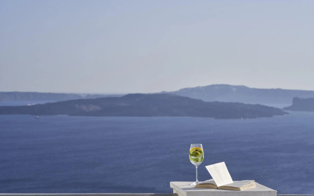 Mr and Mrs White Oia – Santorini