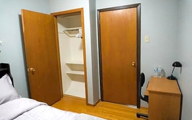 Bedroom near Fanshawe and Western, Downtown London