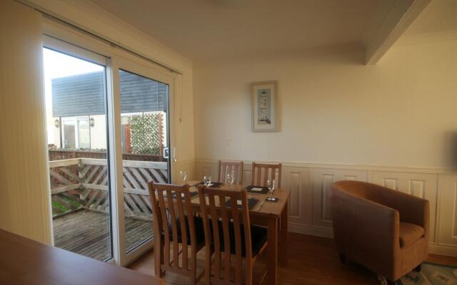 34H Medmerry Park 2 Bedroom Chalet Family Friendly