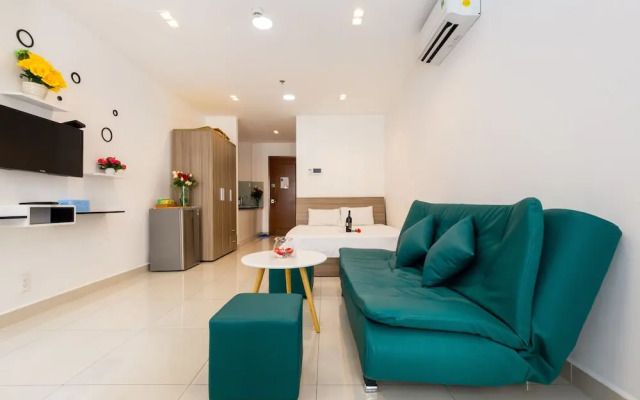 Le Hieu Apartment at Sky Center