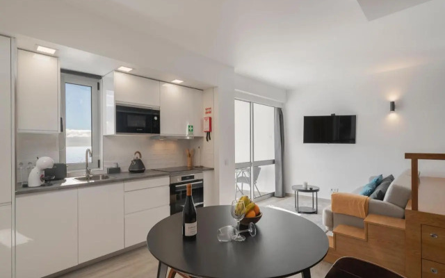 Premium Quiet Apt, Funchal Seafront | Oceanbreeze