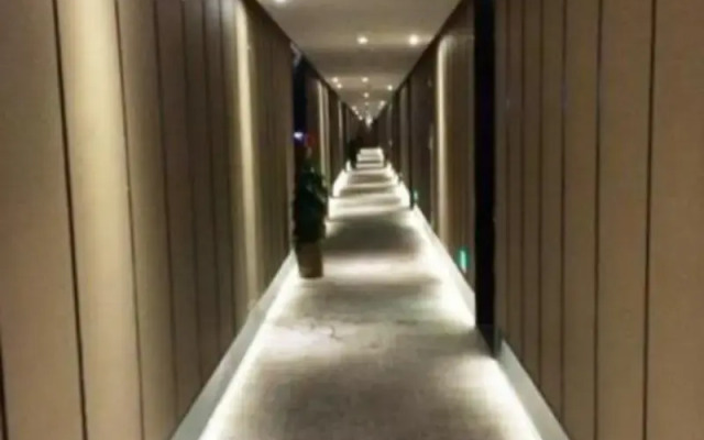 Peninsula International Hotel