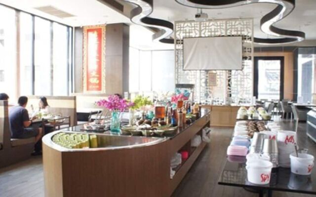 The Astra Luxury Suit condo