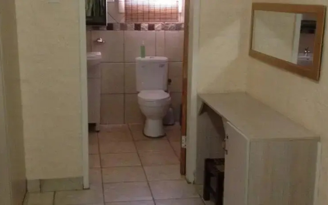 Delarey Lodge and Guest House