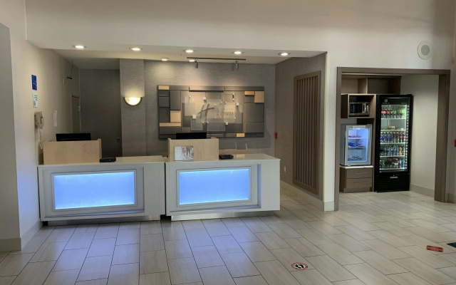 Holiday Inn Express Hotel & Suites Franklin-Oil City by IHG