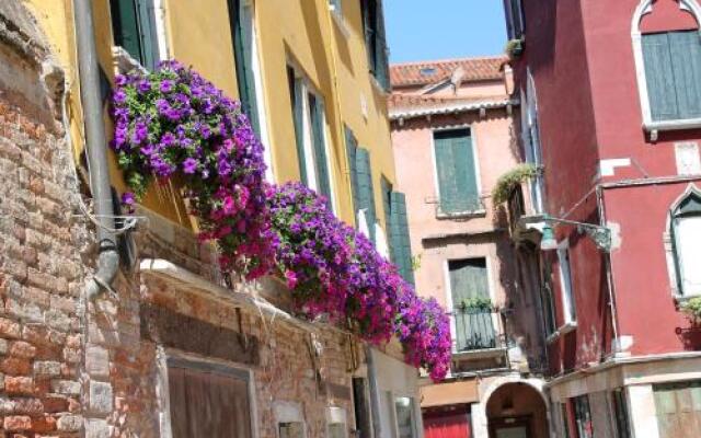 Calle dei Preti