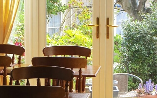 Seaclyffe Hotel Ltd