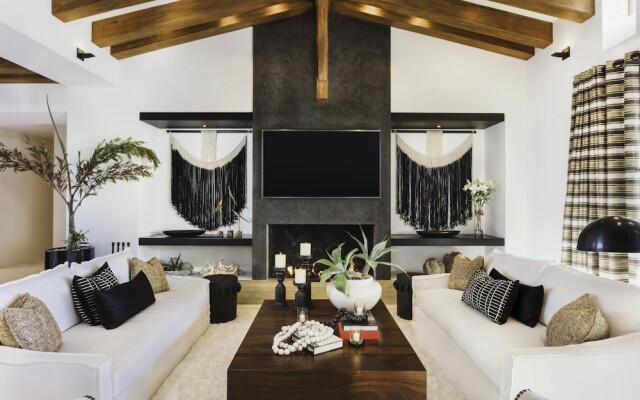 Norman Estate 18 - 3 BR Ocean Front