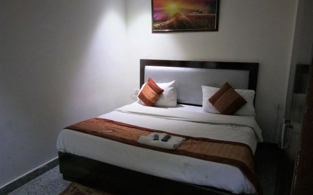 Airport Hotel The Paramont