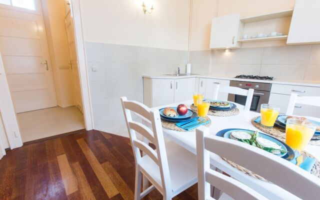 Apartments Roman