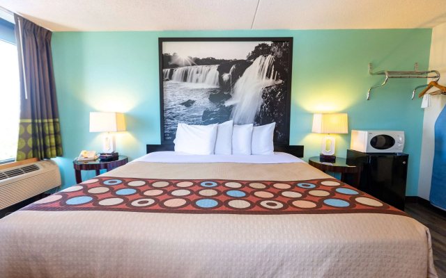 Super 8 by Wyndham Branson/Andy Williams Theater