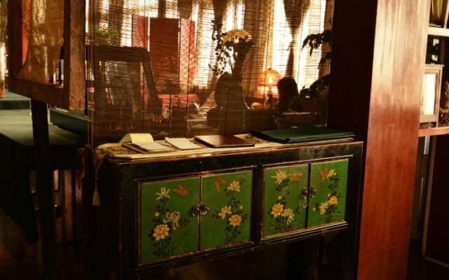 Tang's Hotel