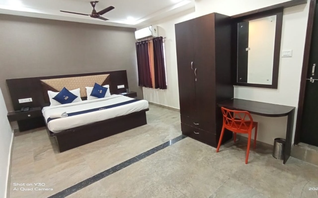 Collection O 85449 Edge Hotel