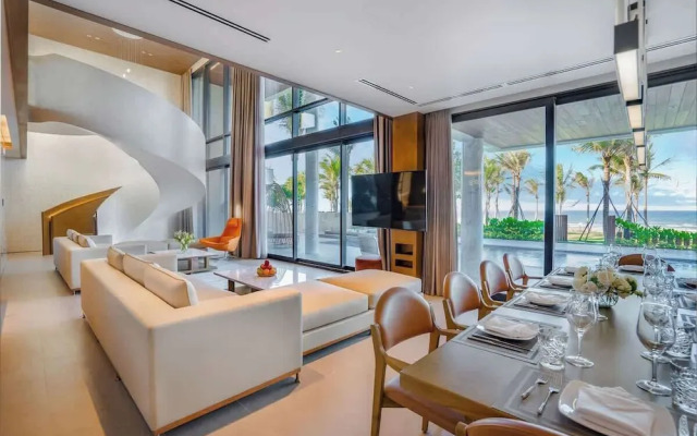 All Inclusive Luxury: Private Beachfront Paradise