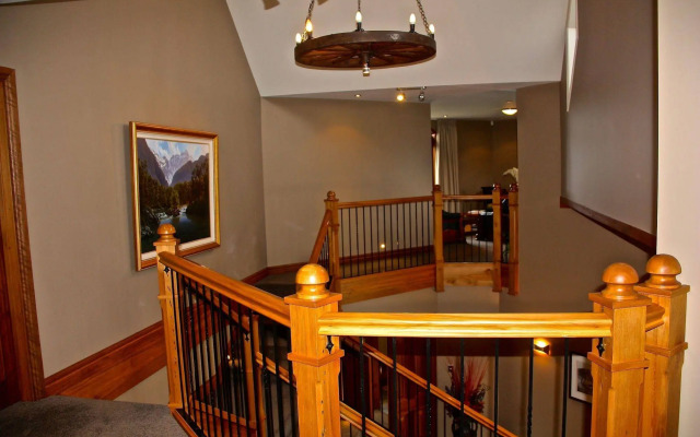 Dock Bay Lodge