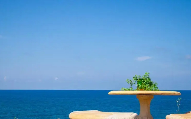 Lili Sea Front House