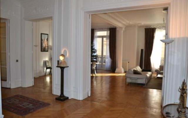 Prestigious Appartement Trocadero
