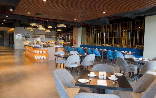 Grand Swiss-Belhotel Darmo