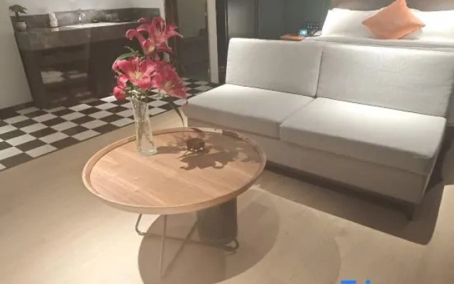 Jishang Hotel (Kunming Nanping Pedestrian Street Jinma Bijifang Branch)