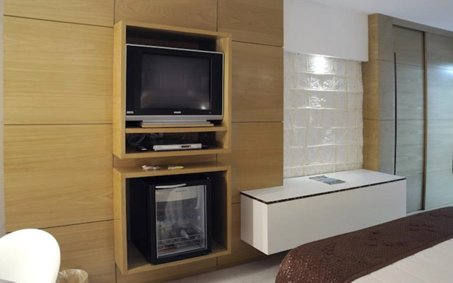 Ritz Lagoa Da Anta