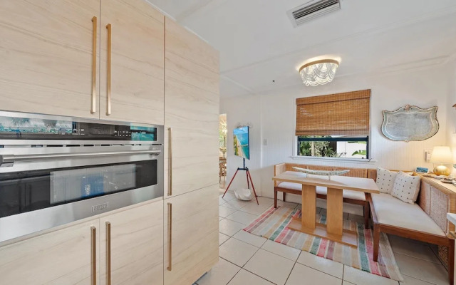 Hidden Oasis A 1 Bedroom Bungalow