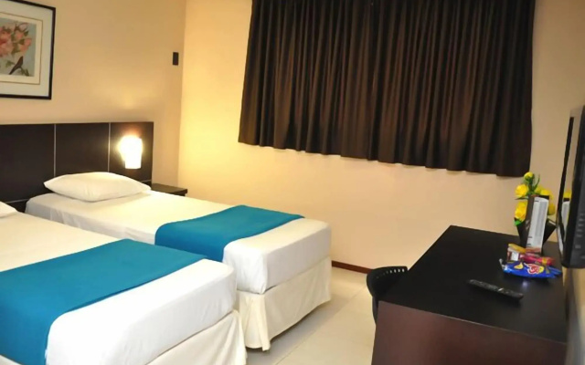 Crystal Plaza Hotel