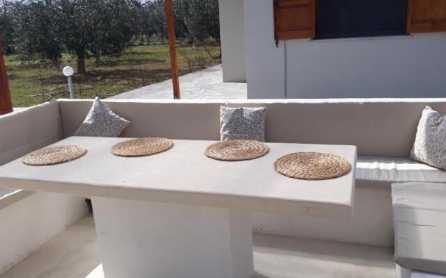 La petit Chariklia's House