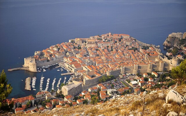 Serene Mansion in Dubrovnik With Private Terrace