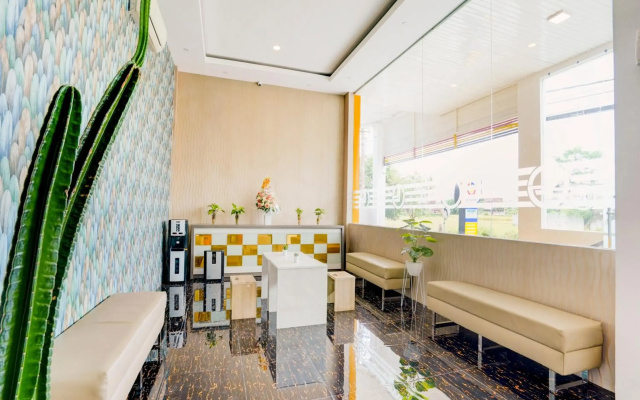 LG Hotel