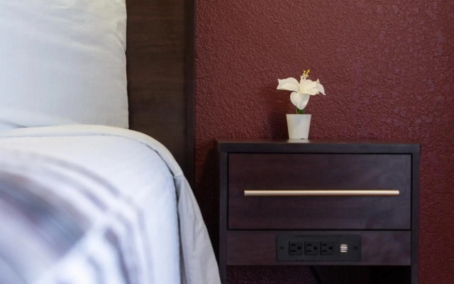 California Inn & Suites Rancho Cordova - Sacramento