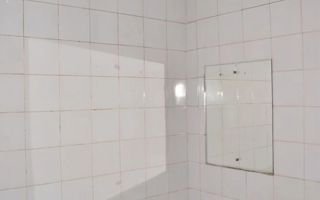Ibis  2000 Hotel Karatina