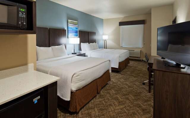 Best Western Golden Spike Inn & Suites