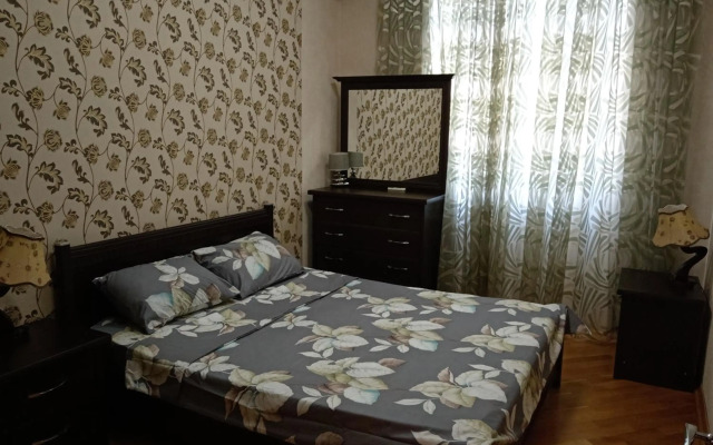 My sweet home on Gadzhibekova 105-119